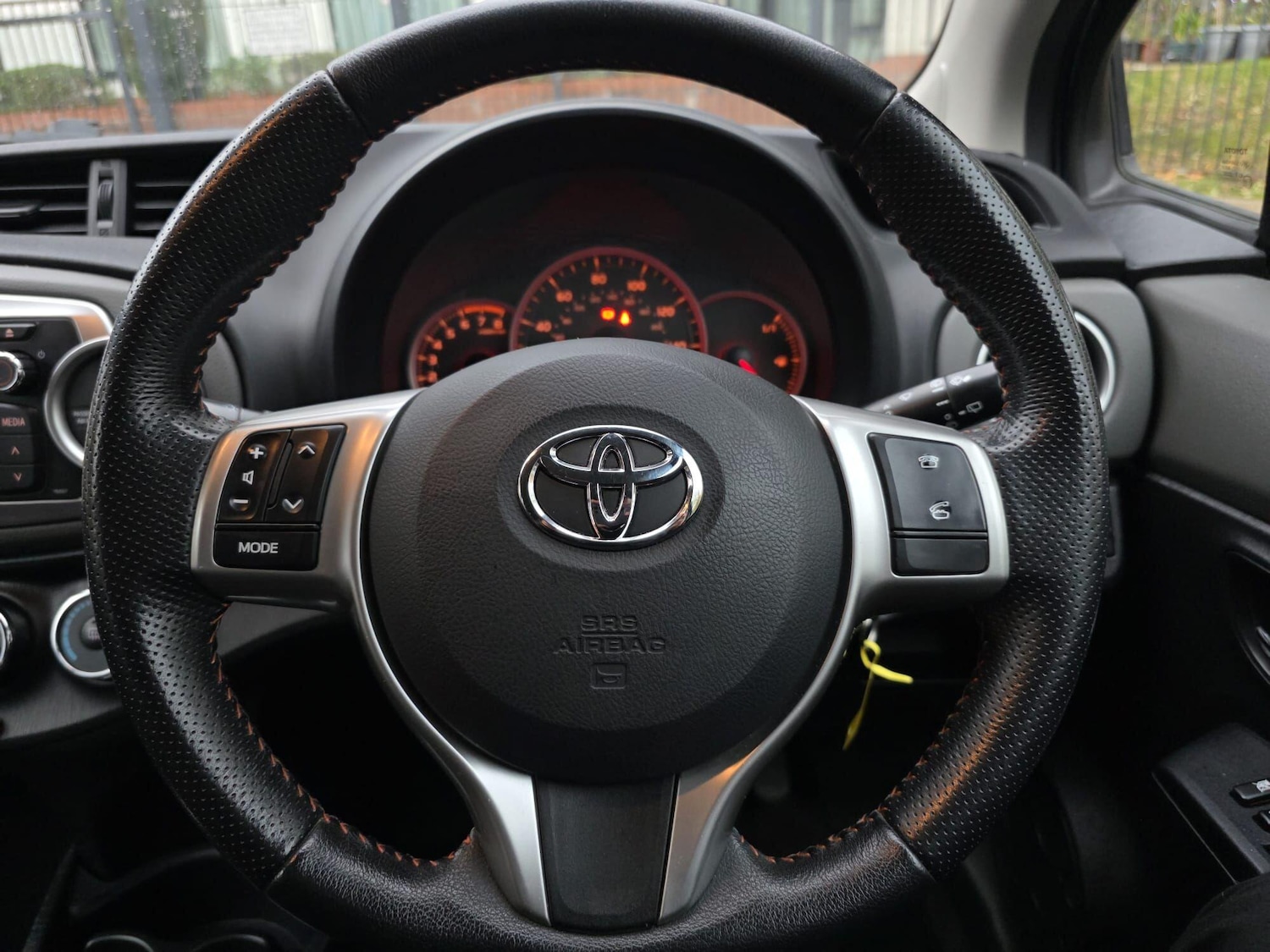 Used Toyota Yaris 2013 for sale - 76409308: Photo 18