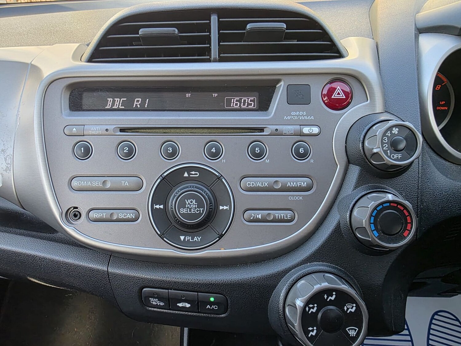 Used Honda Jazz 2010 for sale - 78175848: Photo 11