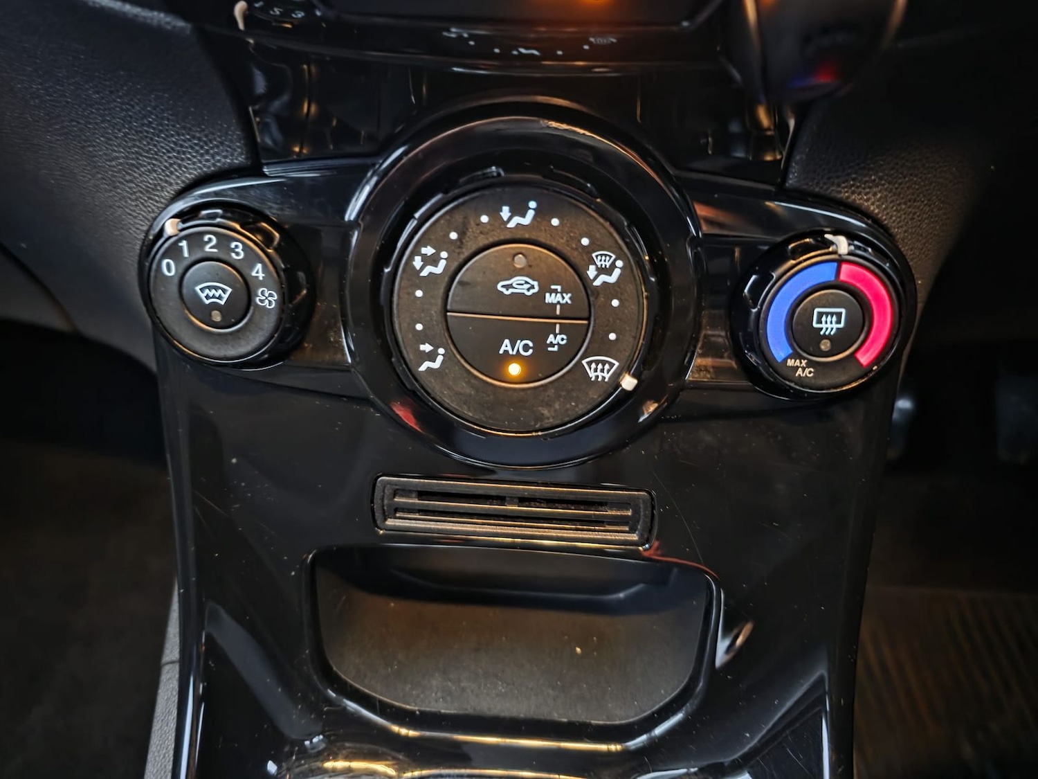 Used Ford Fiesta 2015 for sale - 77293539: Photo 19