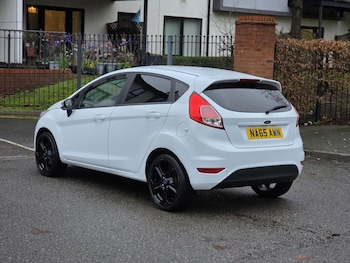 Used Ford Fiesta 2015 for sale - 77293539: Photo