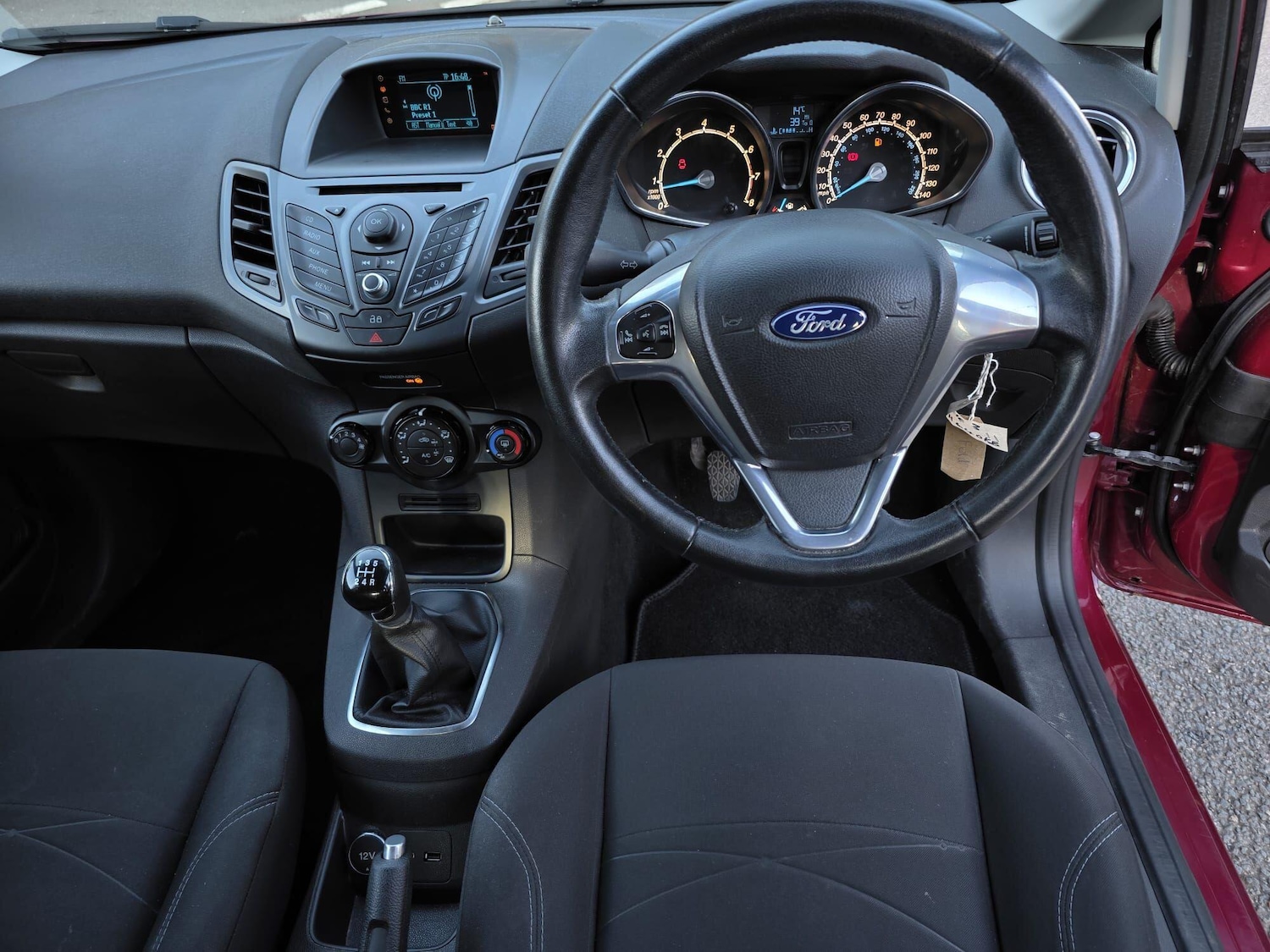 Used Ford Fiesta 2015 for sale - 77270635: Photo 11