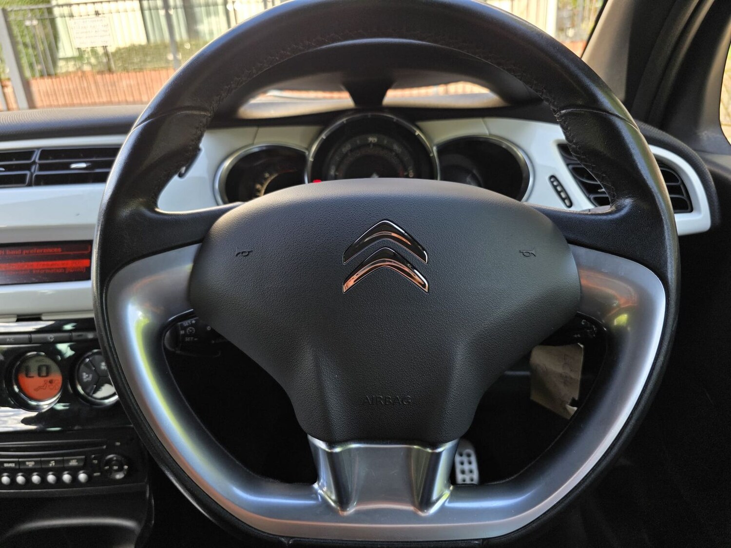 Used Citroen DS3 2015 for sale - 77894062: Photo 13