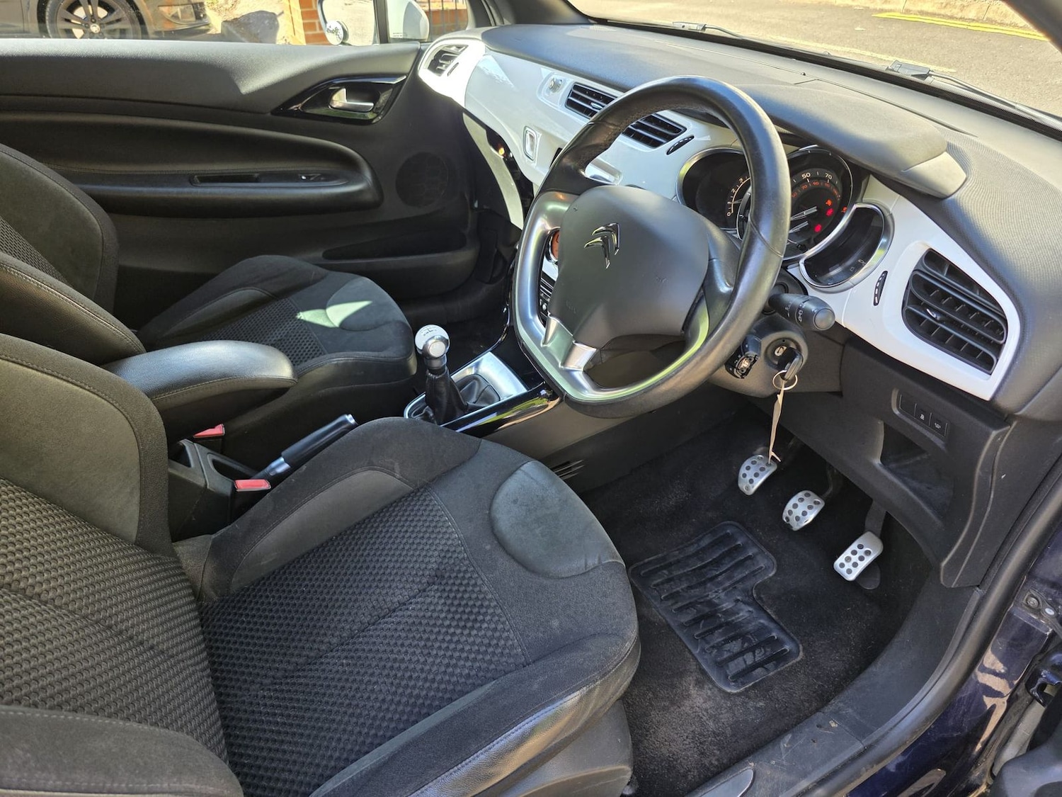 Used Citroen DS3 2015 for sale - 77894062: Photo 9