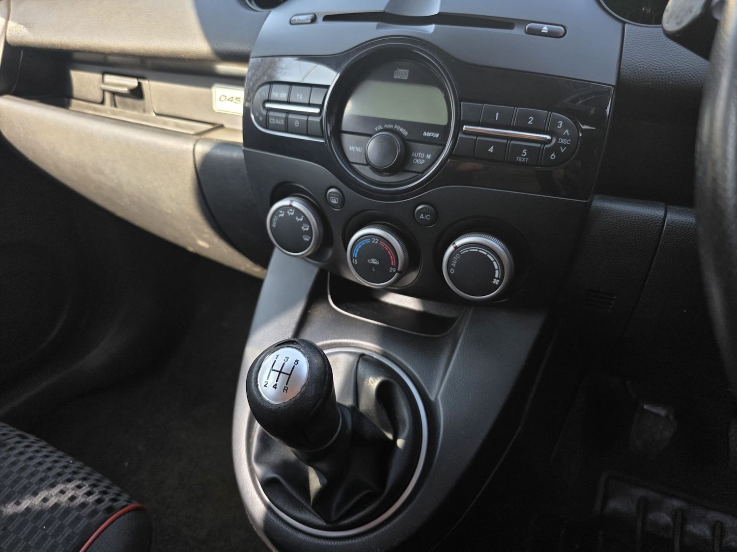 Used Mazda Mazda2 2012 for sale - 77960070: Photo 14