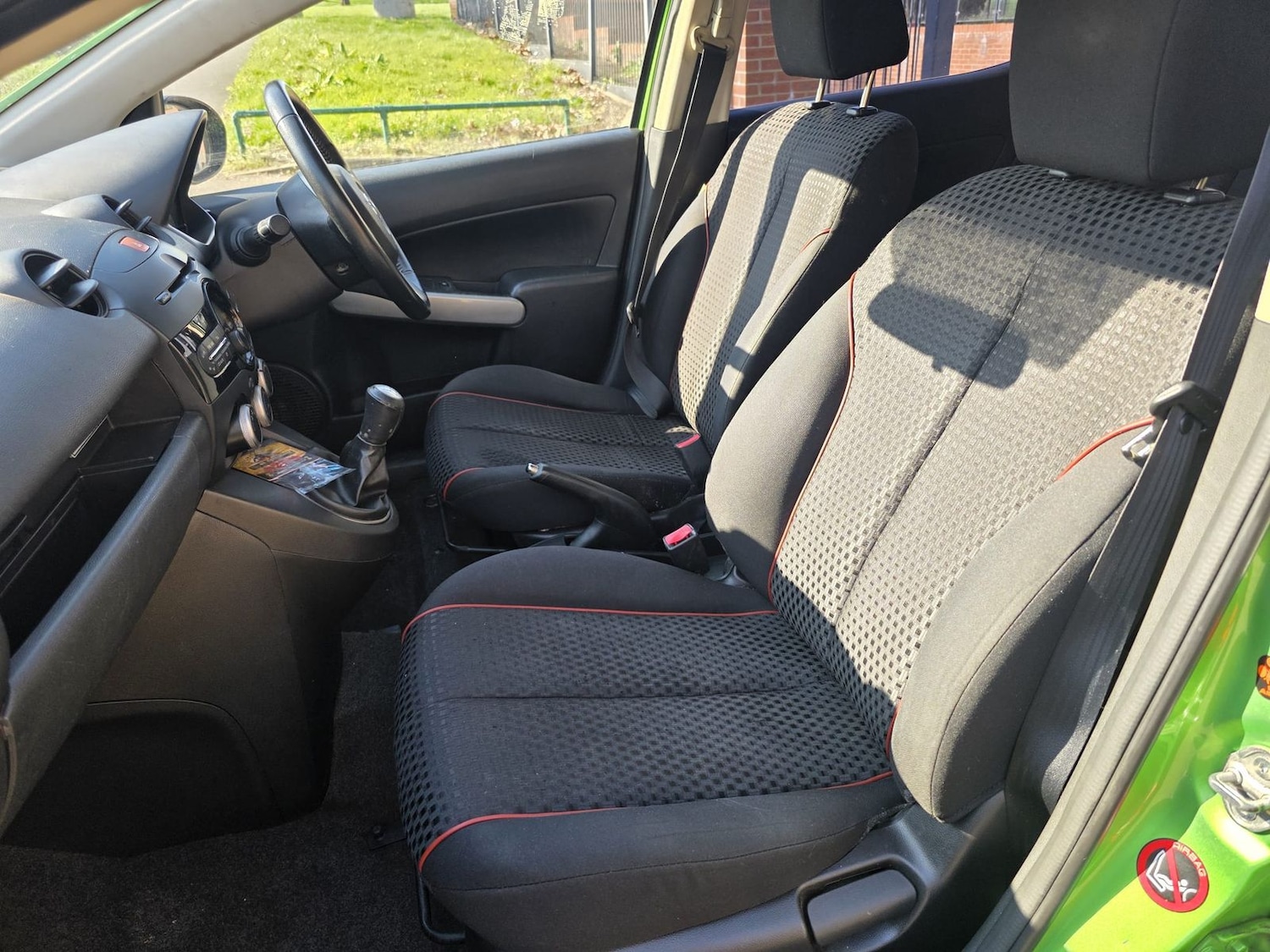 Used Mazda Mazda2 2012 for sale - 77960070: Photo 9