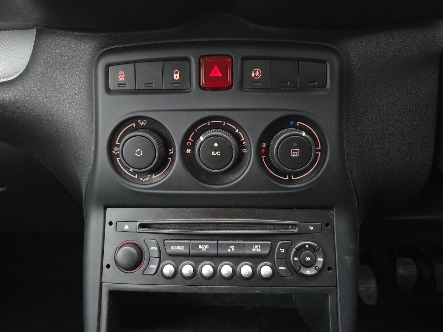 Used Citroen C3 Picasso 2015 for sale - 76498724: Photo 11