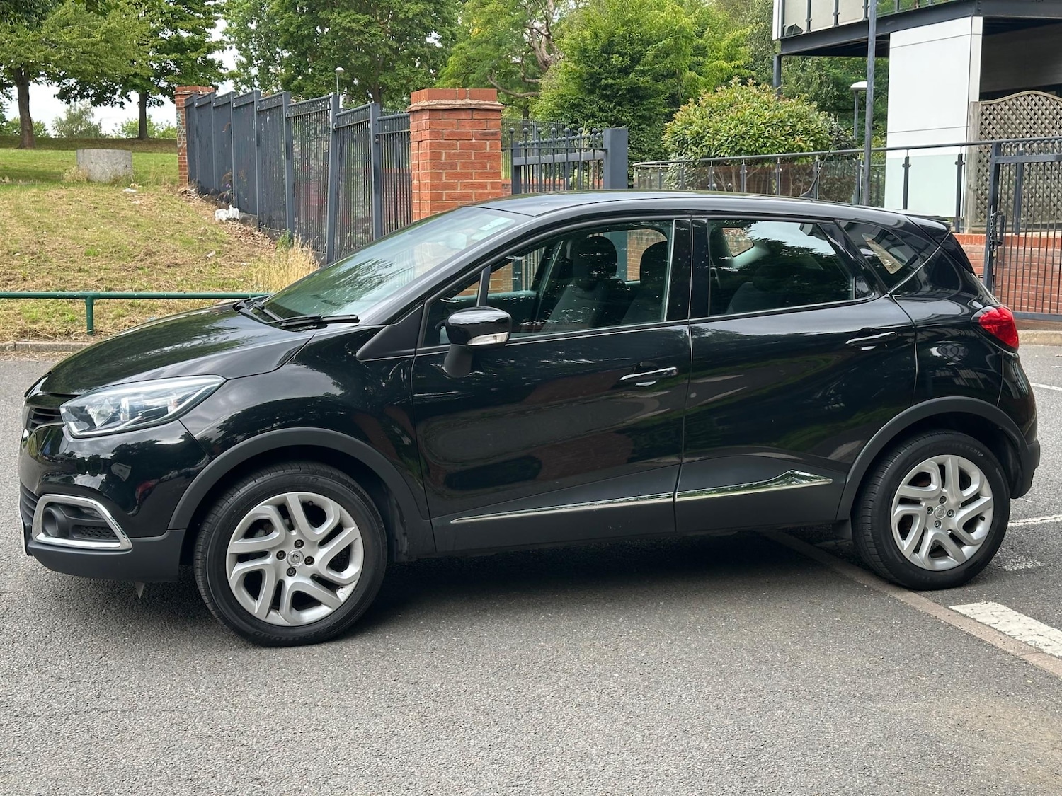 Used Renault Captur 2017 for sale - 77270664: Photo 9