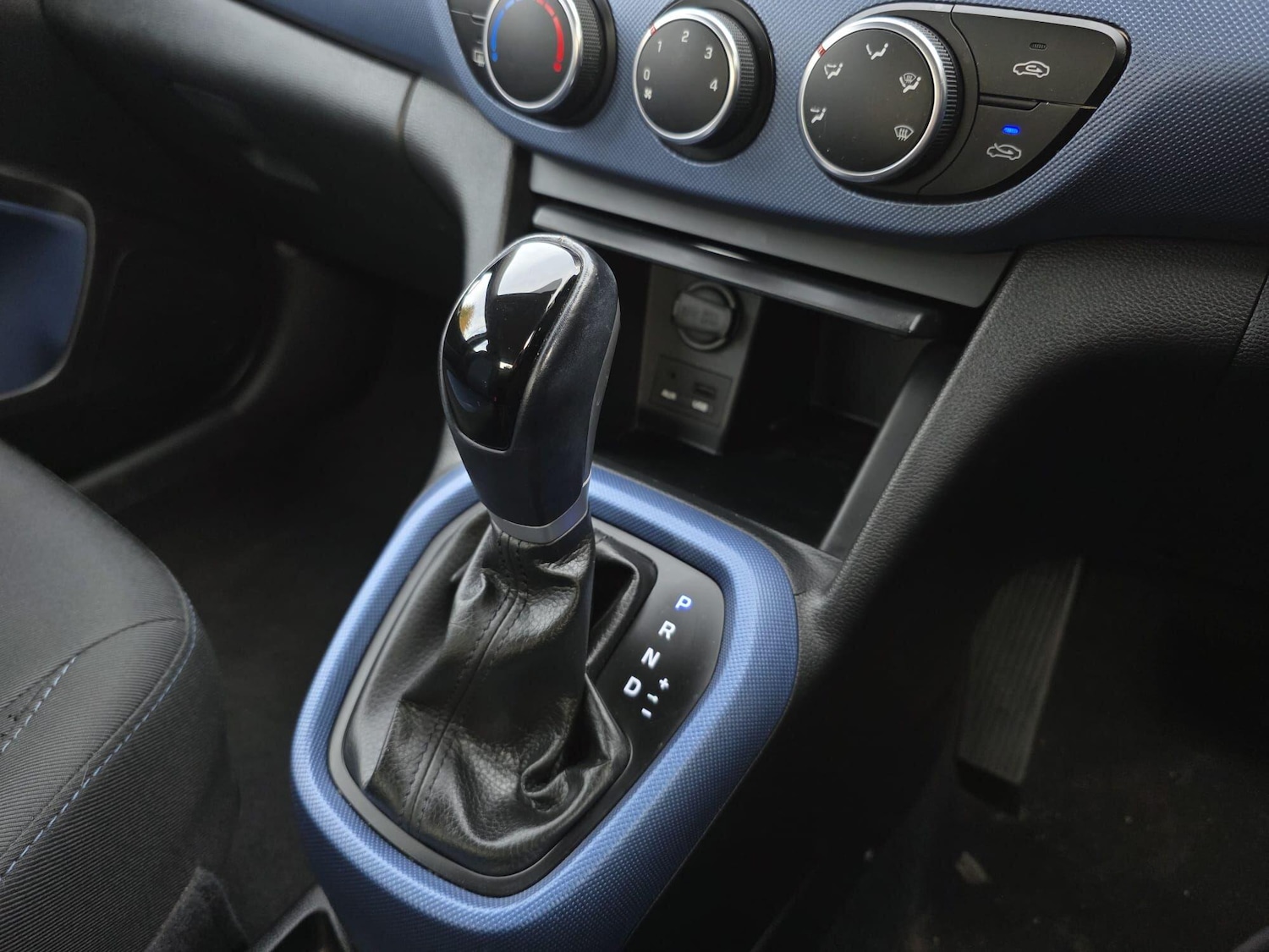 Used Hyundai i10 2017 for sale - 77270661: Photo 15