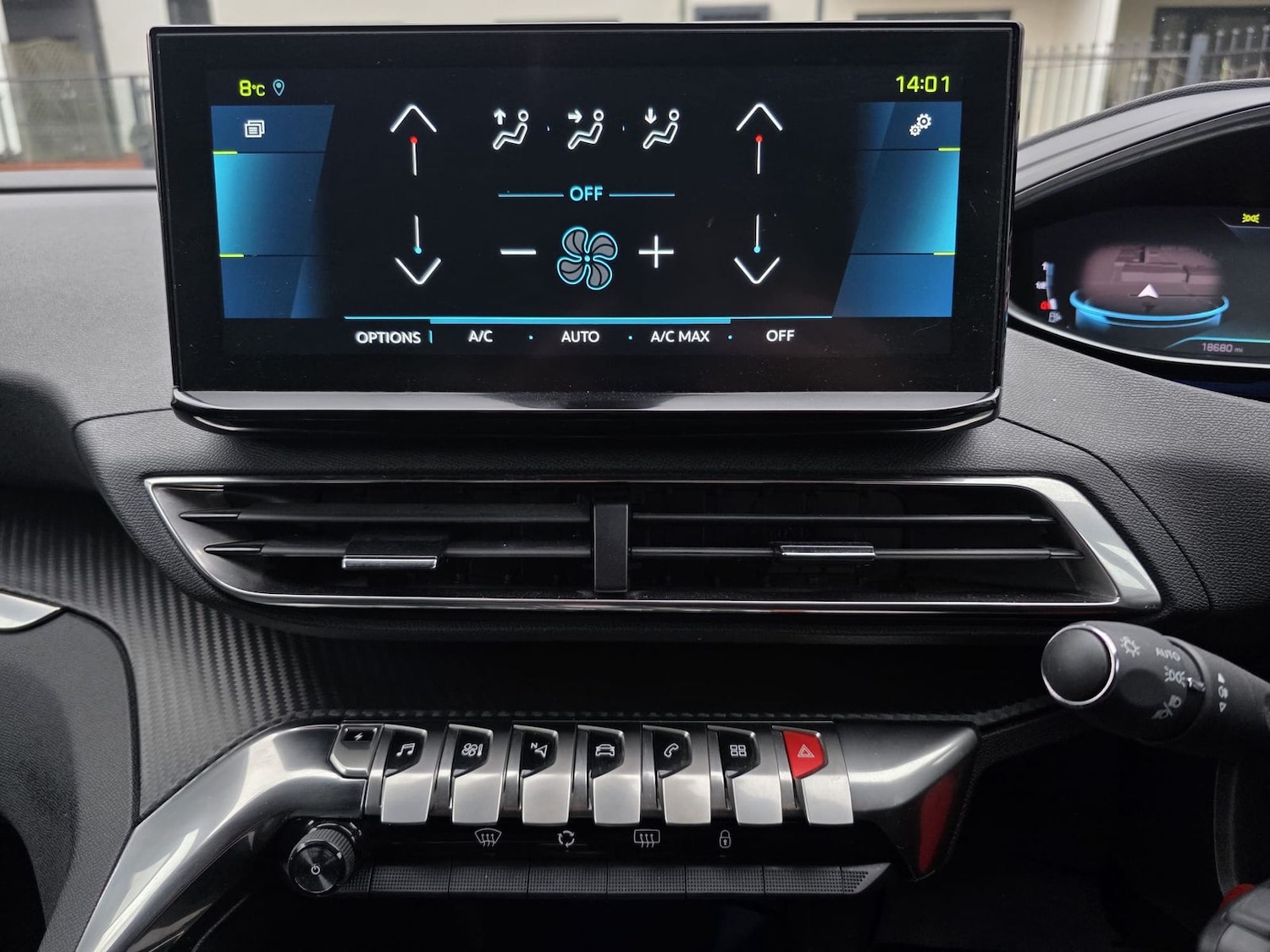 Used Peugeot 3008 2024 for sale - 77810330: Photo 12