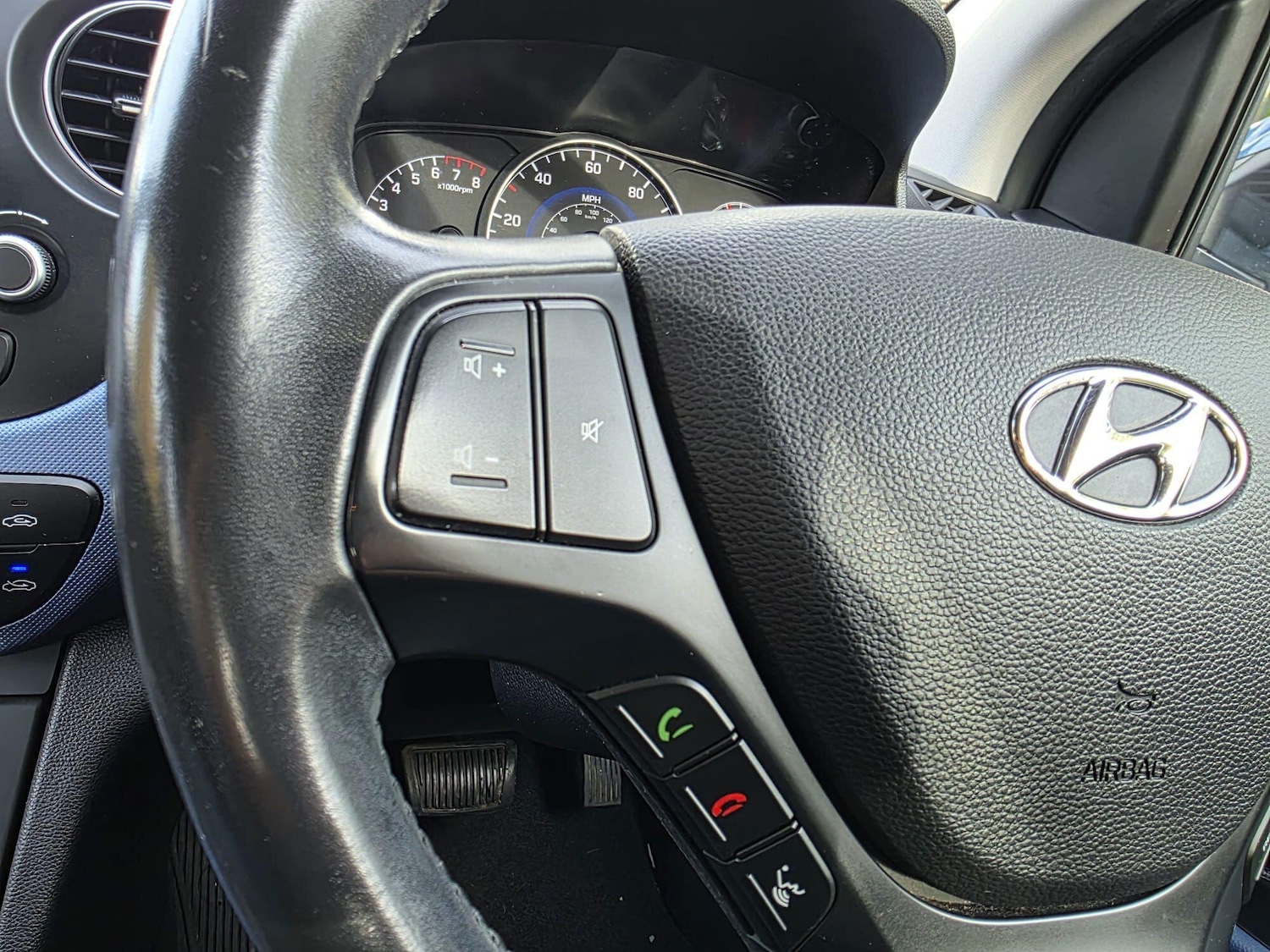 Used Hyundai i10 for sale - 76995275: Photo 17