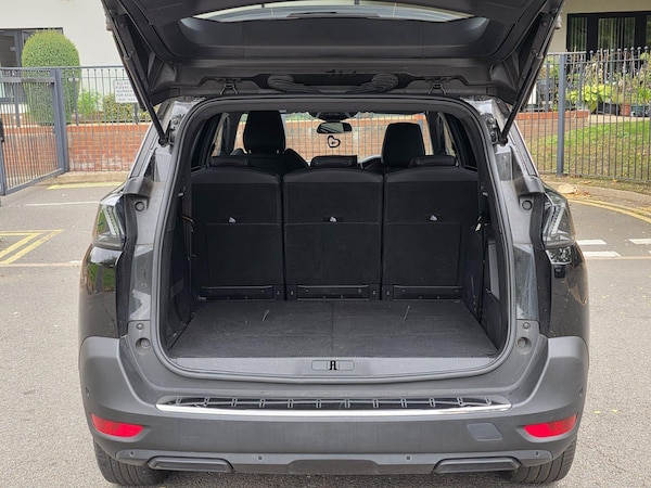 Used Peugeot 5008 2023 for sale - 76108883: Photo 8