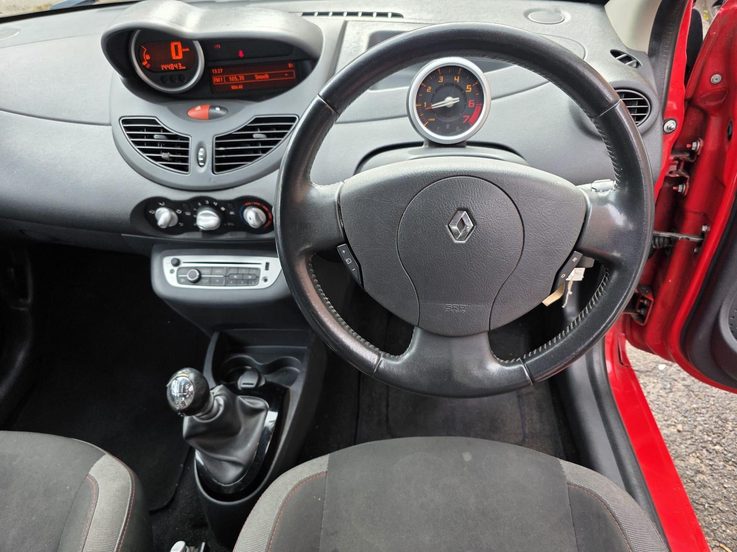 Used Renault Twingo 2013 for sale - 77270651: Photo 11