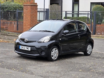 Used Toyota AYGO 2013 for sale - 76423938: Photo