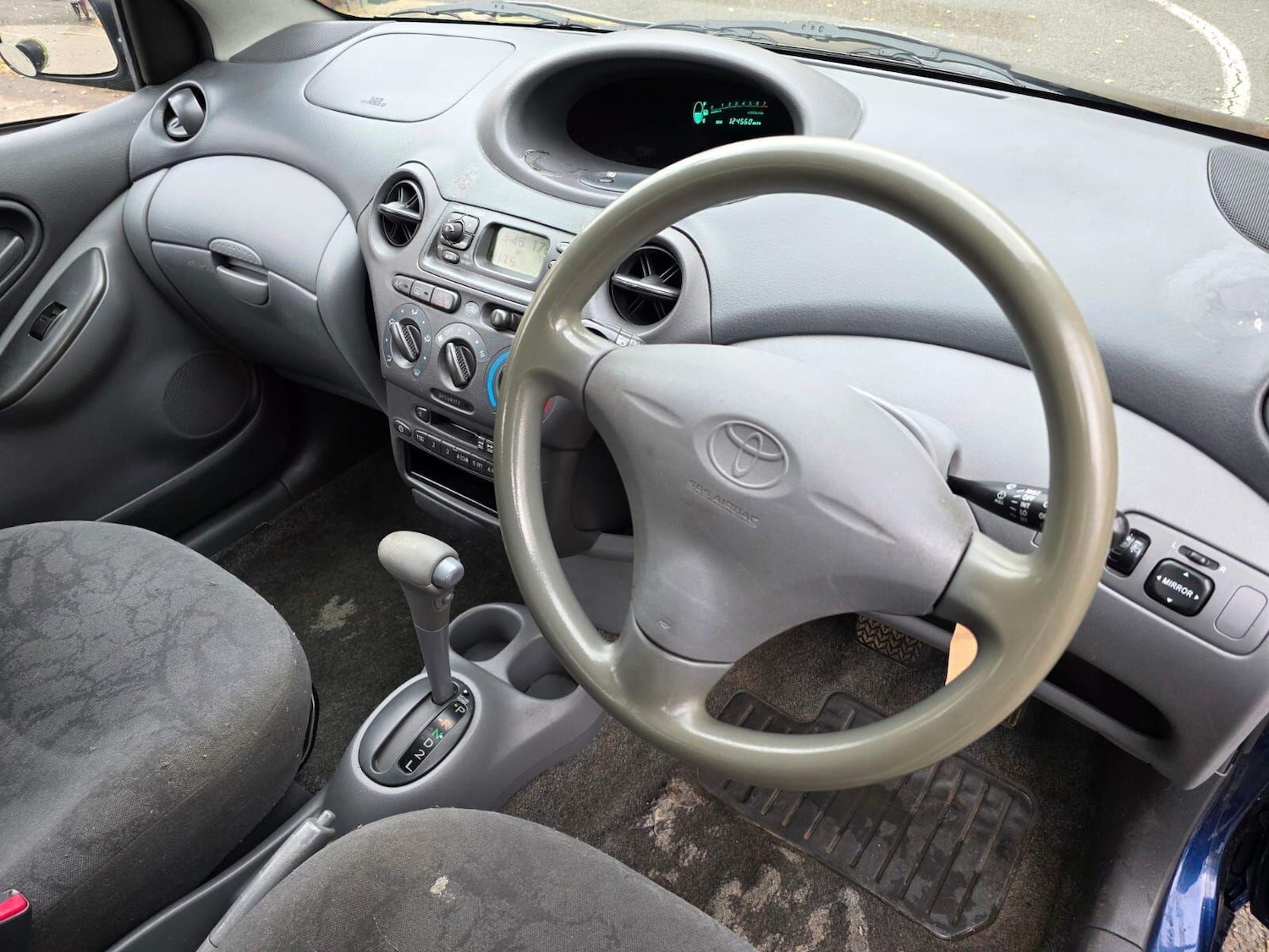 Used Toyota Yaris 2001 for sale - 76992084: Photo 10