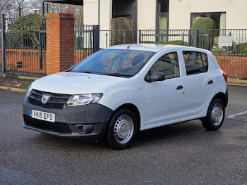 Used Dacia Sandero 2015 for sale - 79491102: Photo