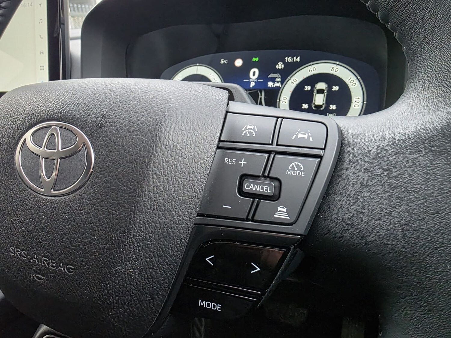 Used Toyota C-HR 2025 for sale - 78211560: Photo 15