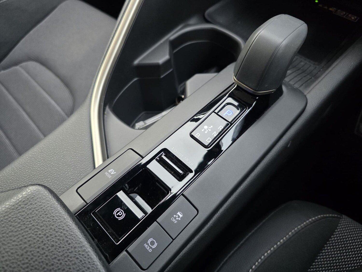 Used Toyota C-HR 2025 for sale - 78211560: Photo 27