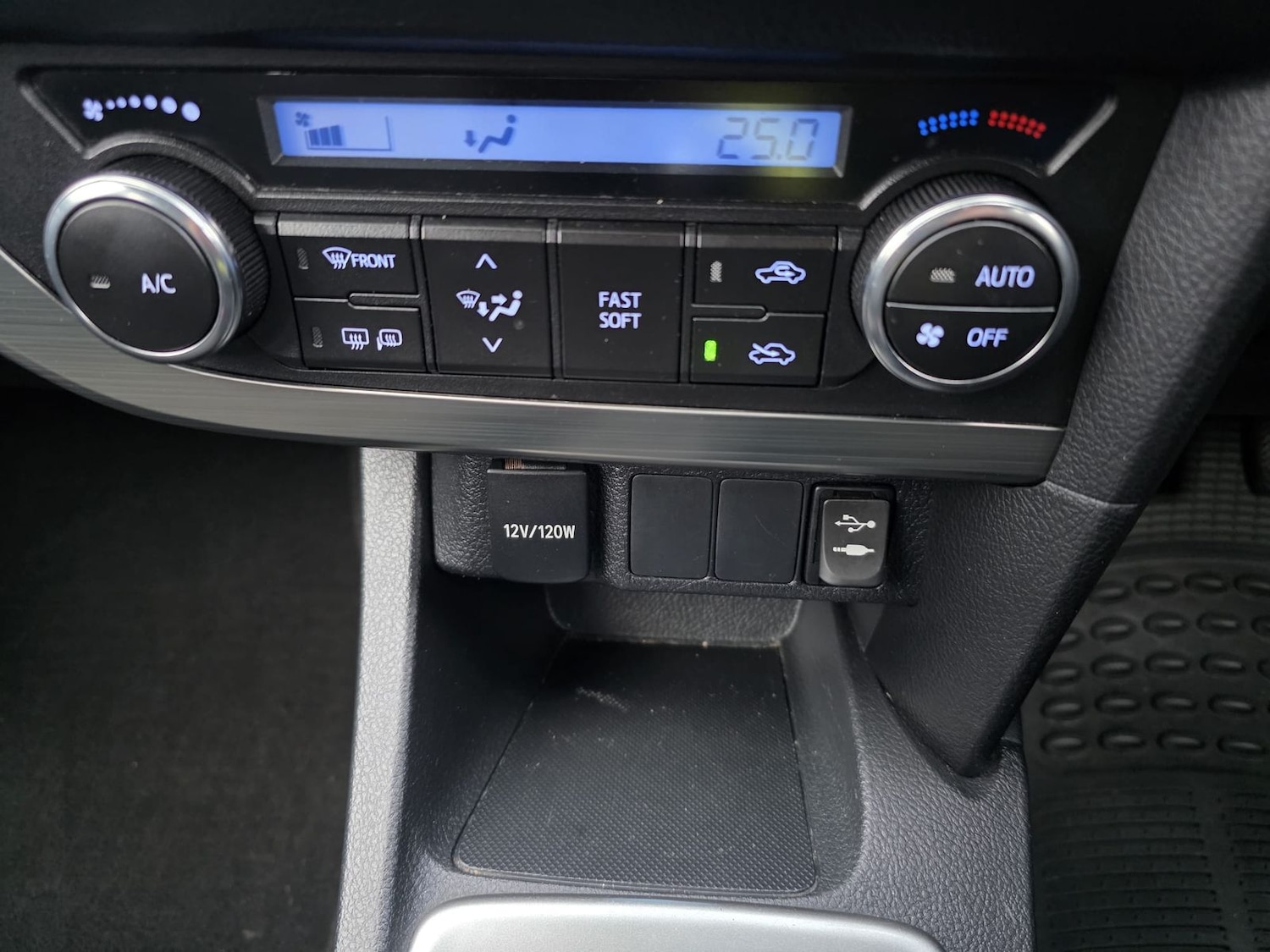 Used Toyota Auris 2014 for sale - 77311529: Photo 10