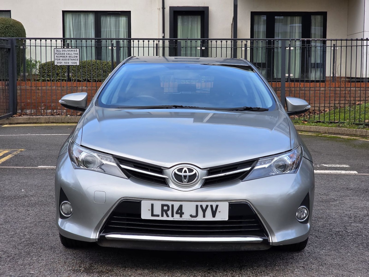 Used Toyota Auris 2014 for sale - 77311529: Photo 2