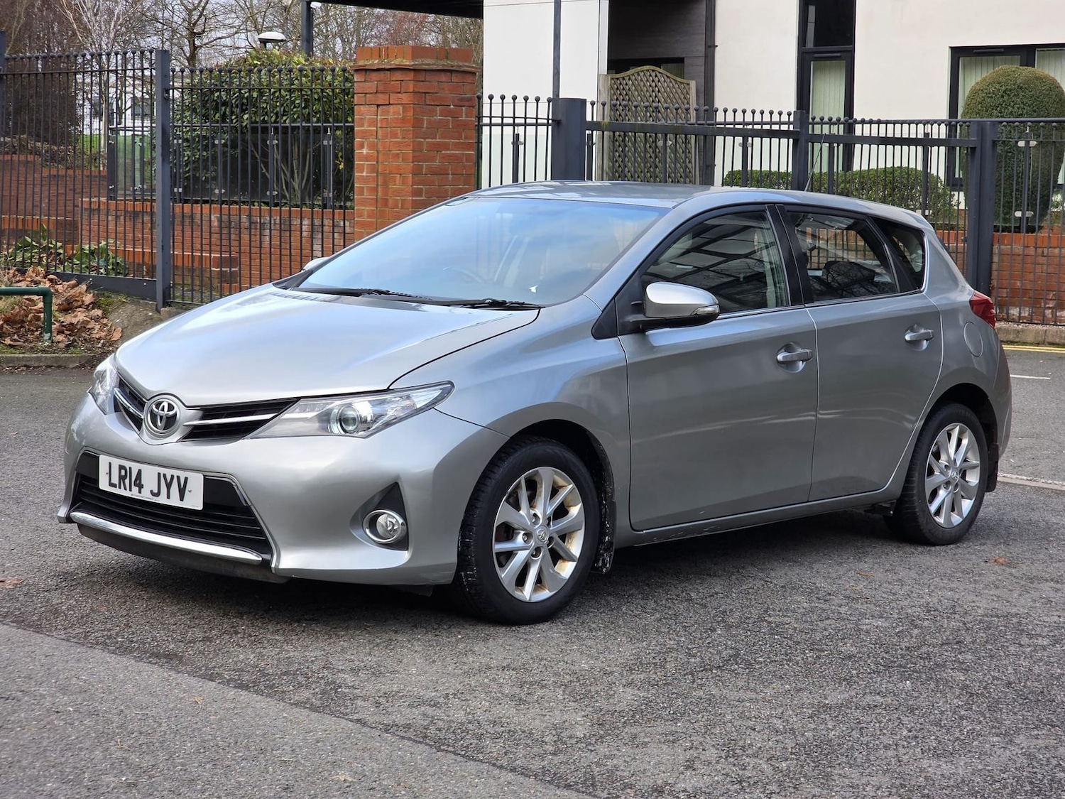 Used Toyota Auris 2014 for sale - 77311529: Photo 3