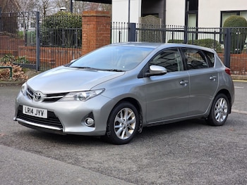 Used Toyota Auris 2014 for sale - 77311529: Photo