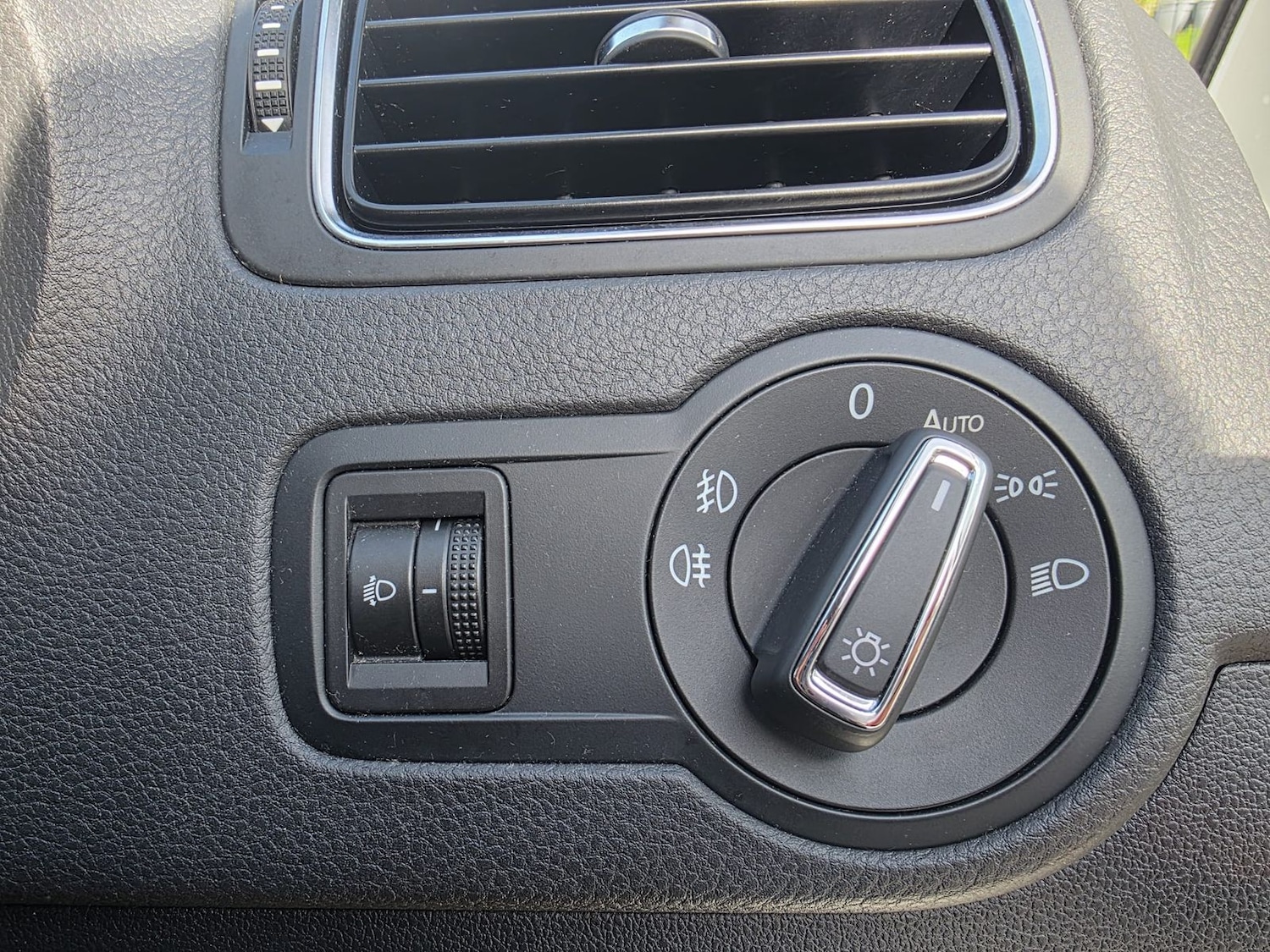 Used Volkswagen Polo 2014 for sale - 77660501: Photo 16