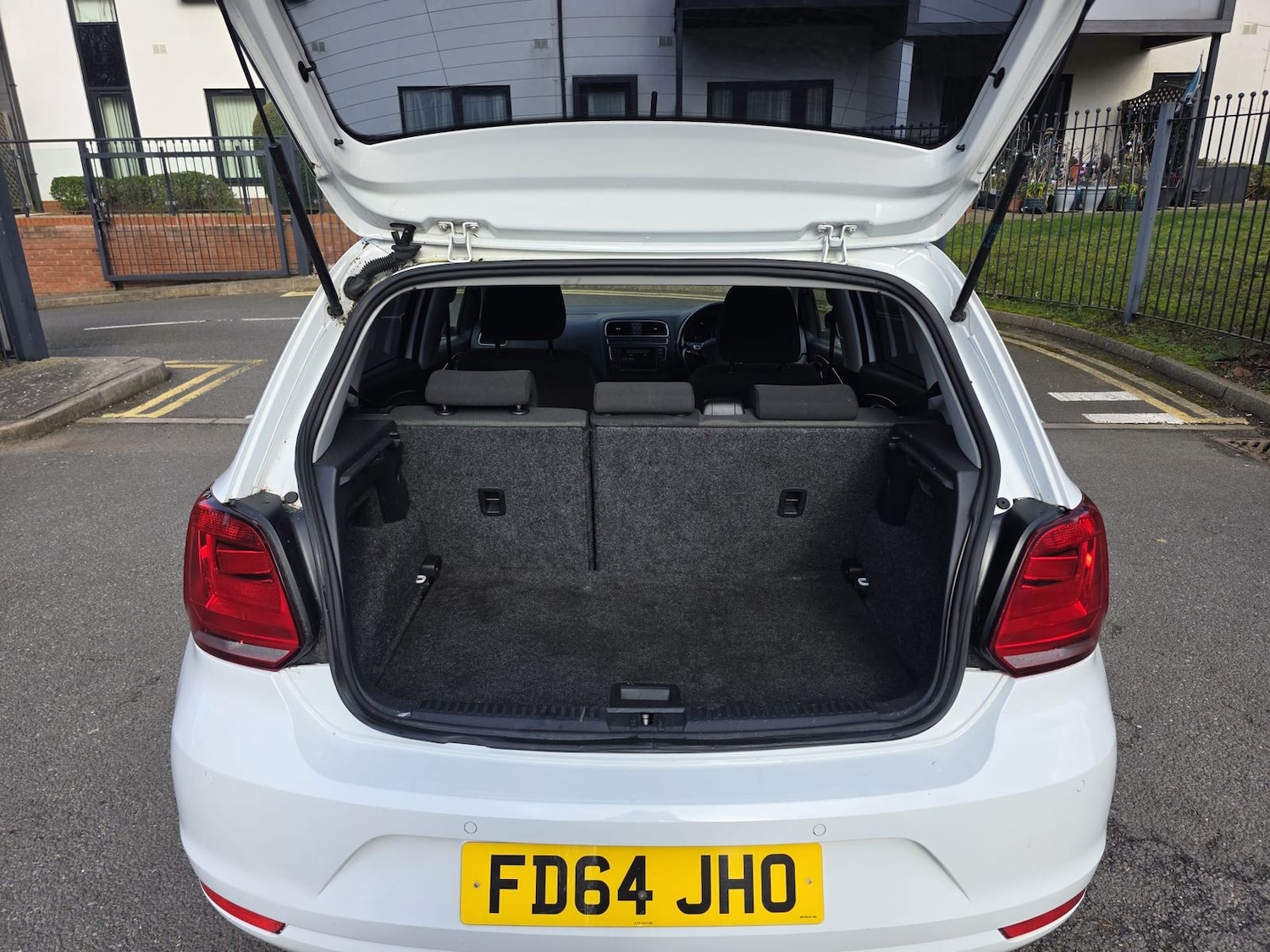 Used Volkswagen Polo 2014 for sale - 77660501: Photo 7