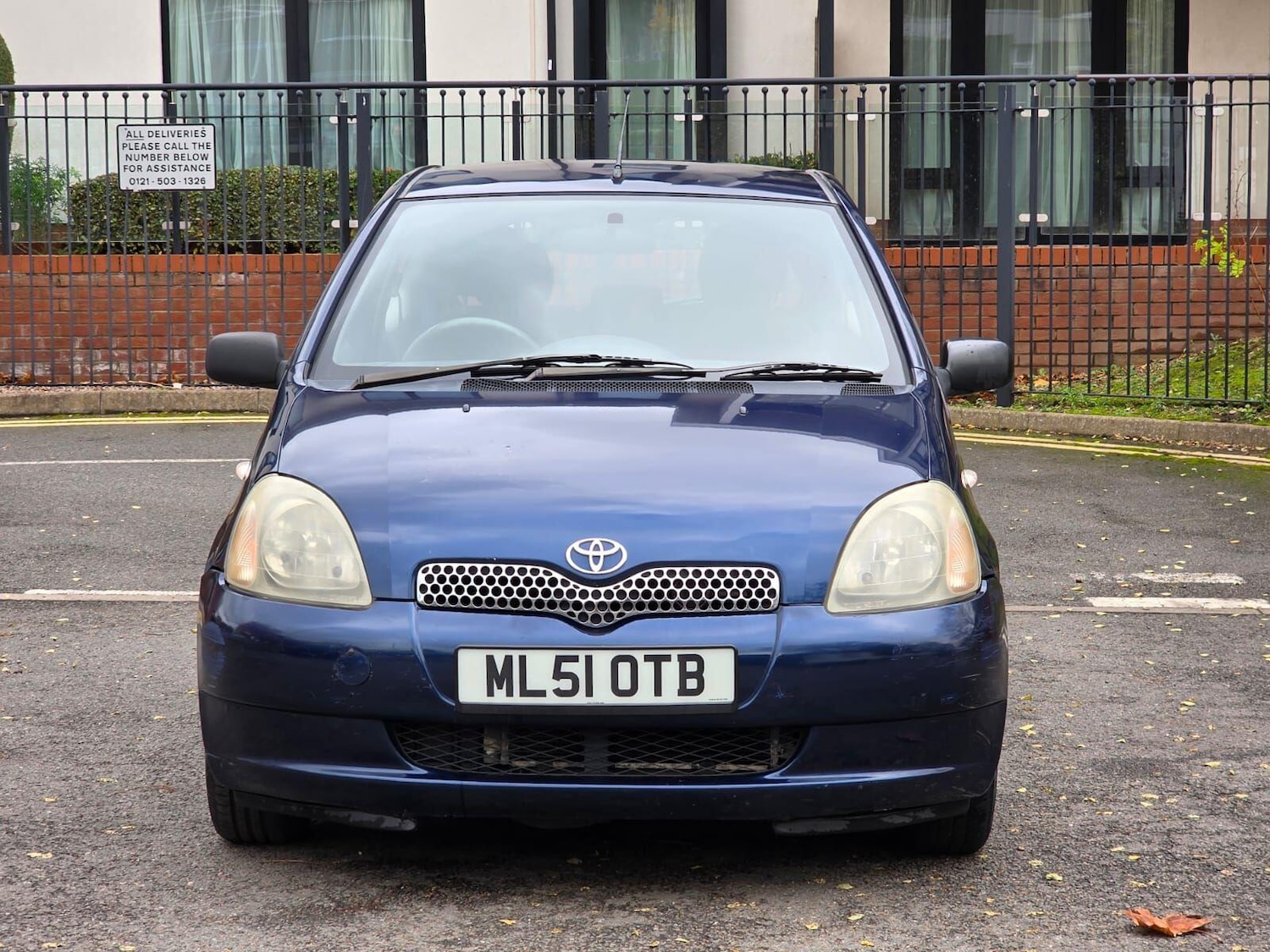 Used Toyota Yaris 2001 for sale - 76619659: Photo 2