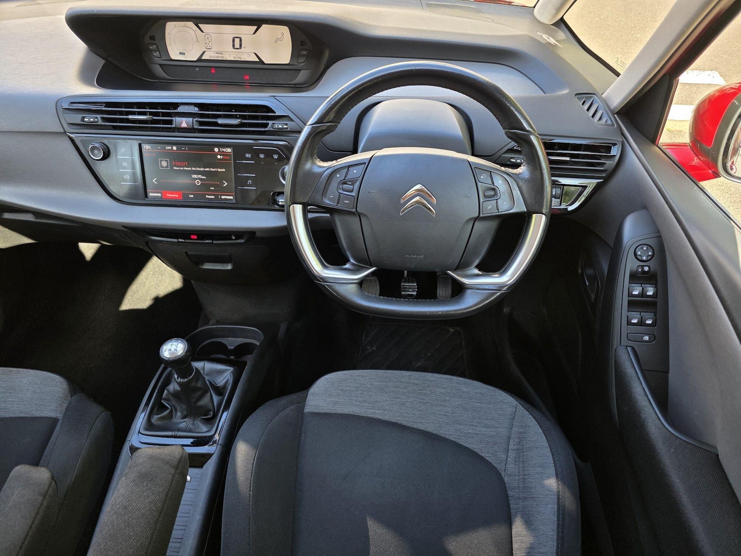 Used Citroen C4 Grand Picasso 2017 for sale - 76042519: Photo 12