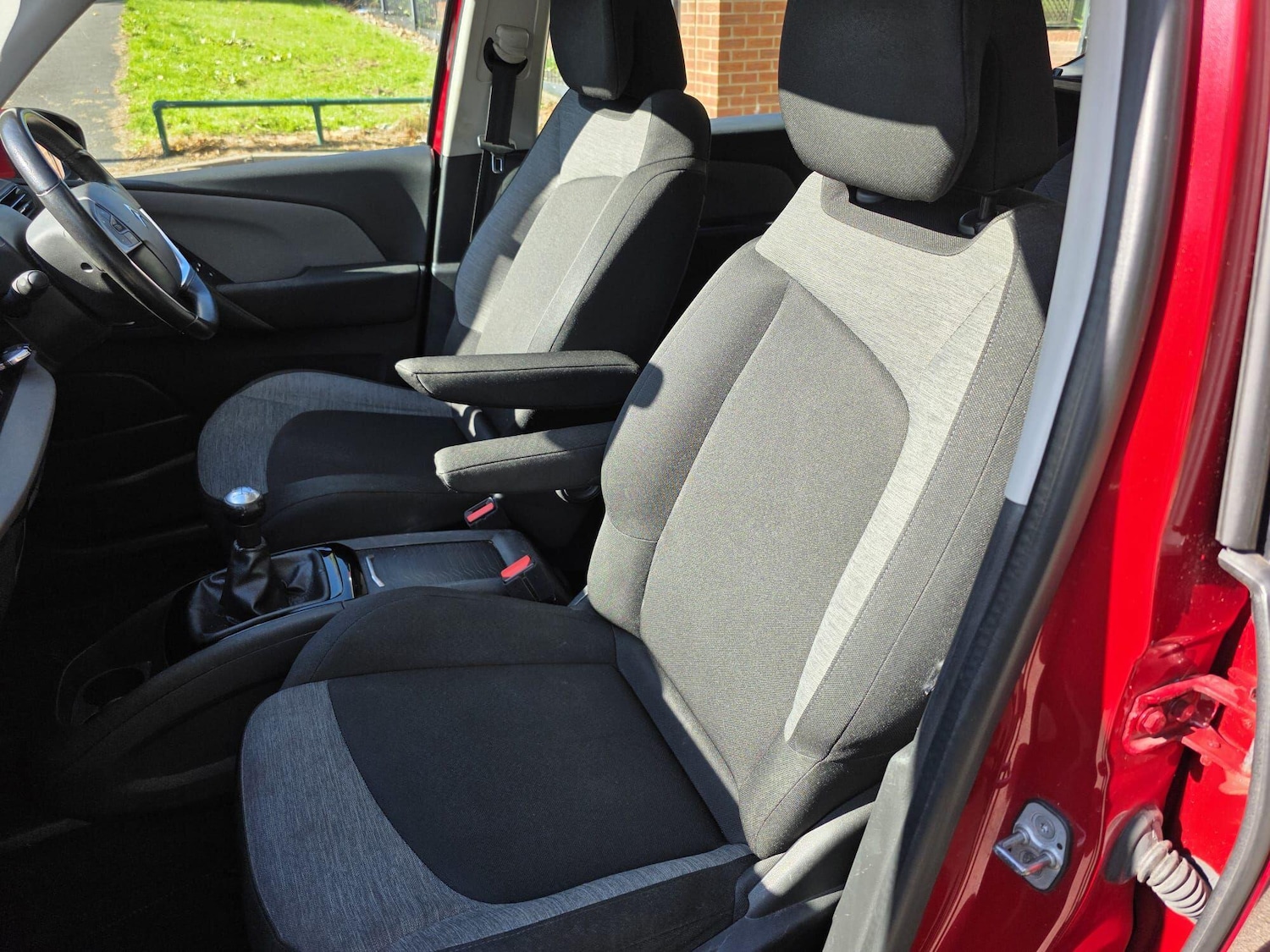 Used Citroen C4 Grand Picasso 2017 for sale - 76042519: Photo 7