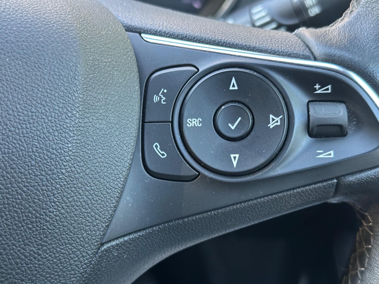 Used Vauxhall Crossland 2022 for sale - 76612900: Photo 18