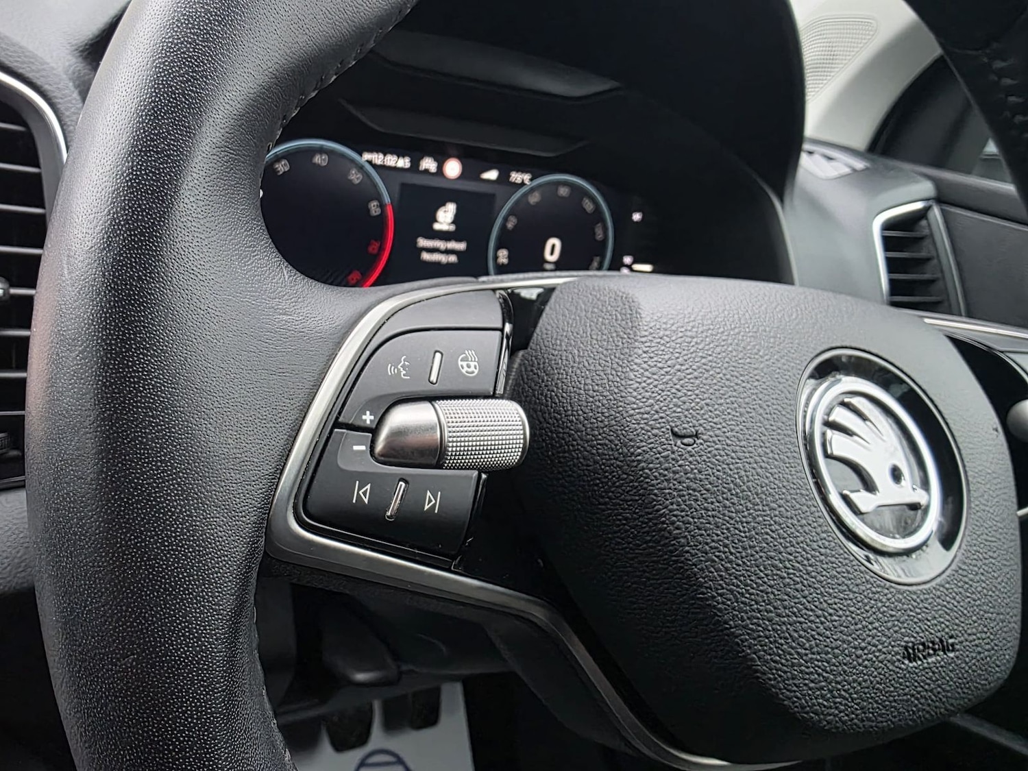 Used Skoda Karoq 2024 for sale - 77293541: Photo 23