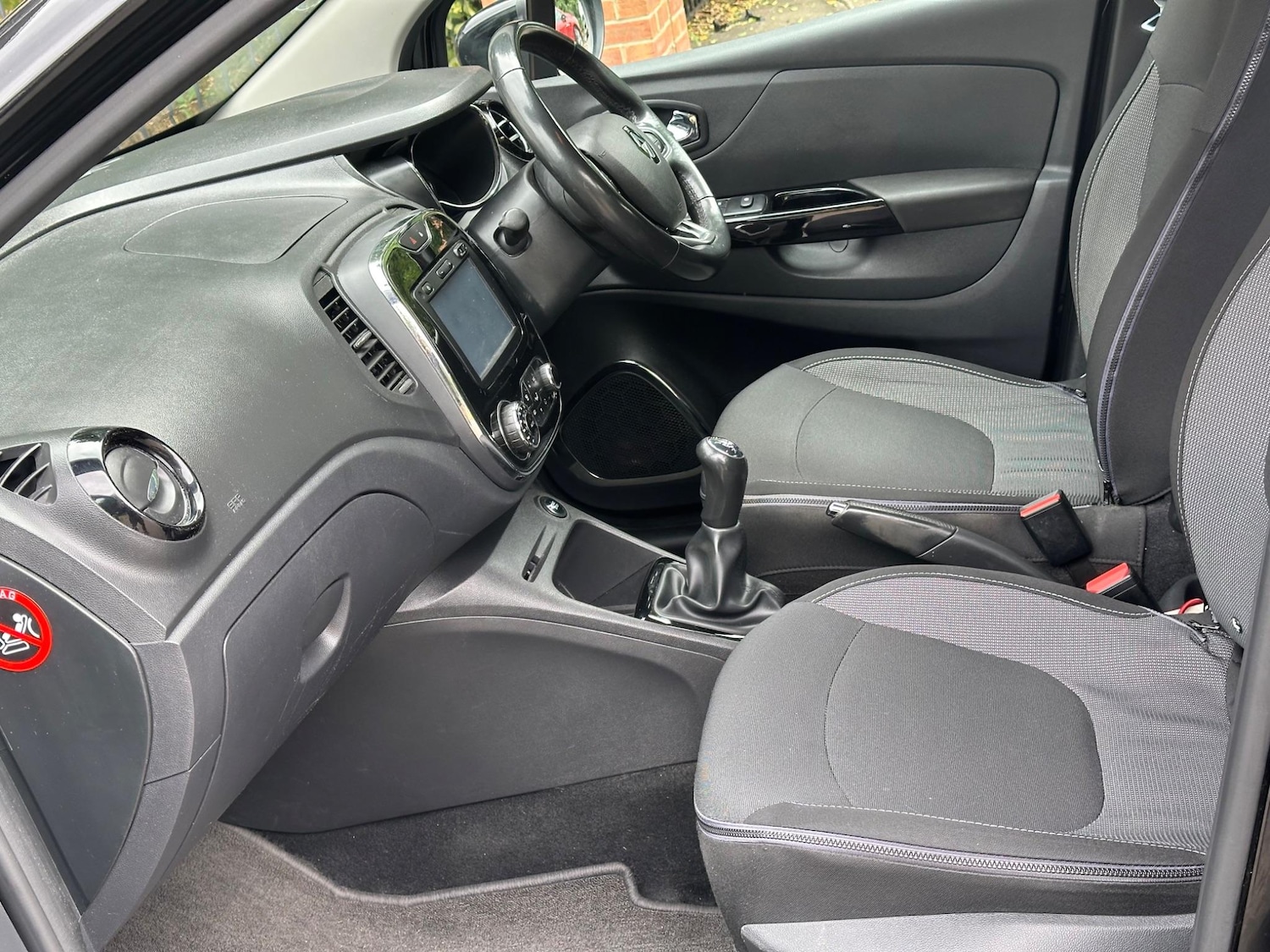 Used Renault Captur 2017 for sale - 76994142: Photo 20