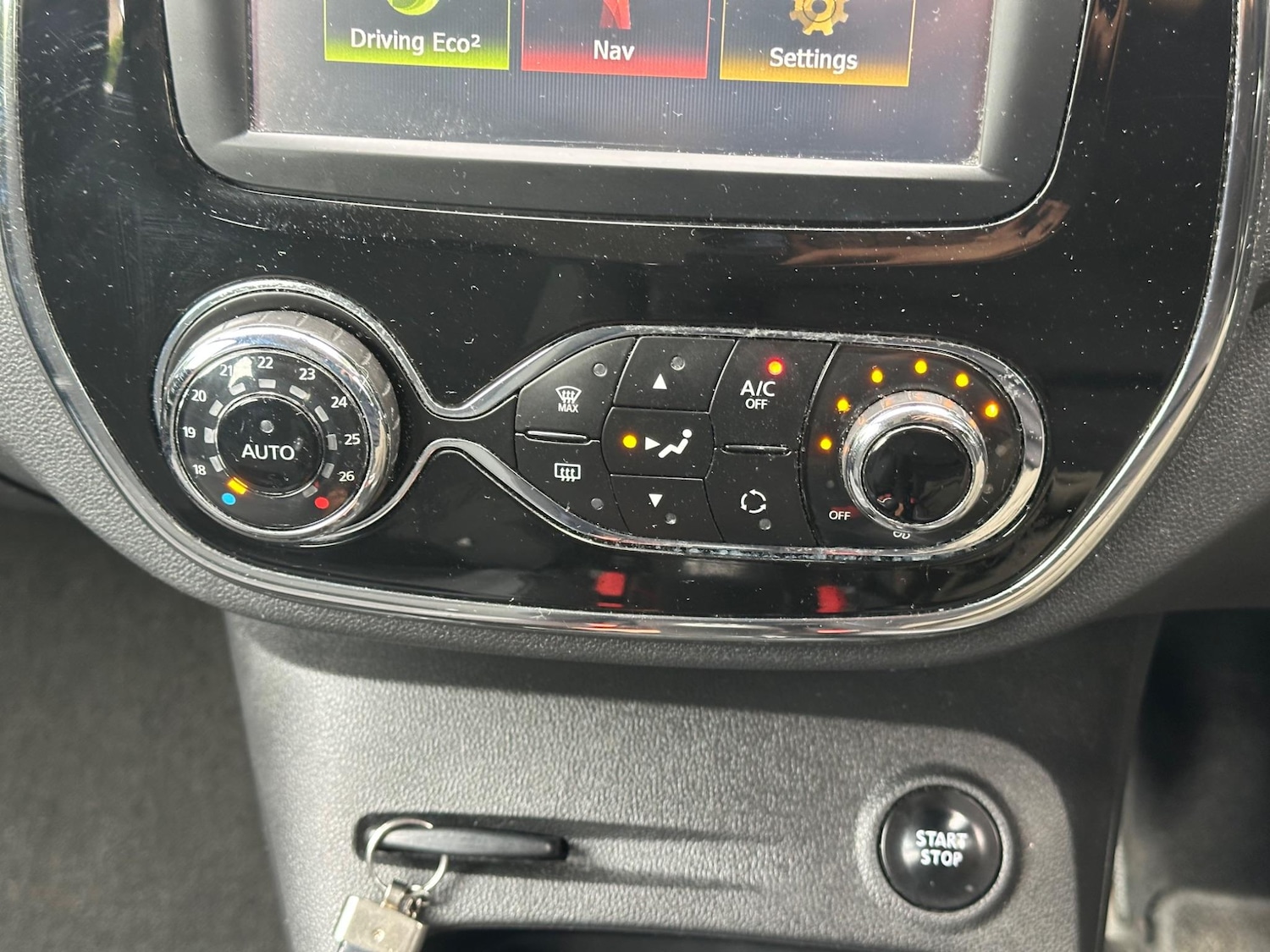 Used Renault Captur 2017 for sale - 76994142: Photo 35