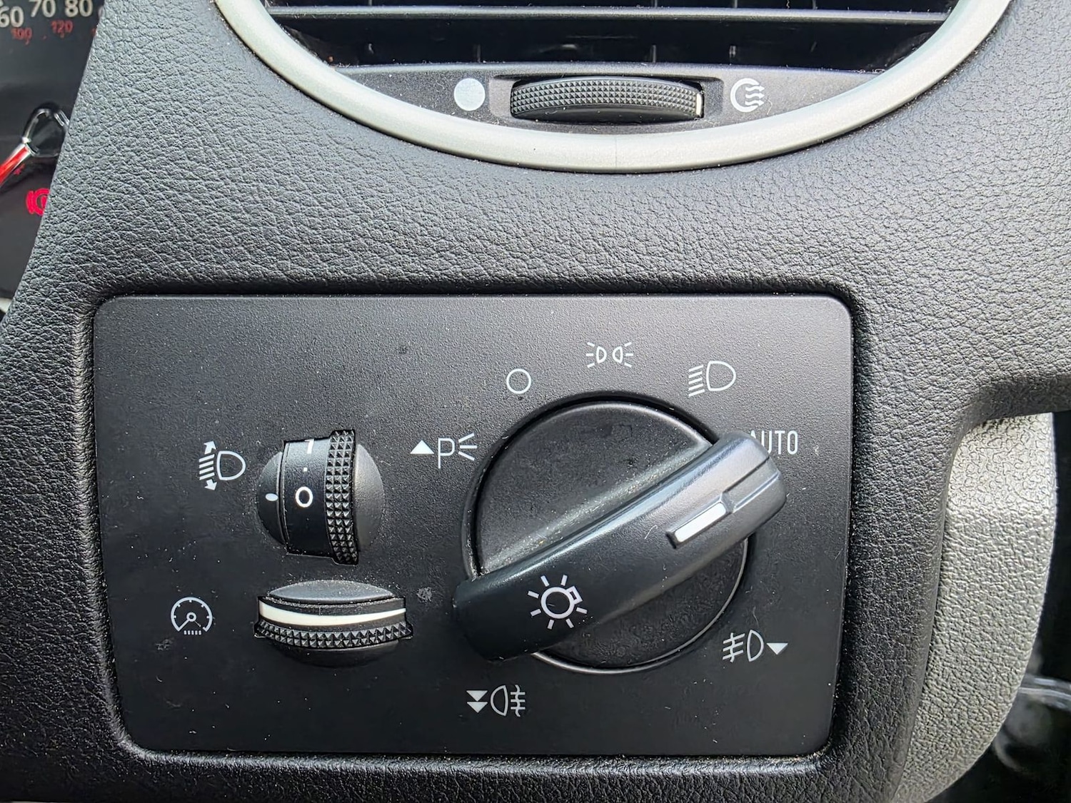 Used Ford Focus 2011 for sale - 77347040: Photo 21