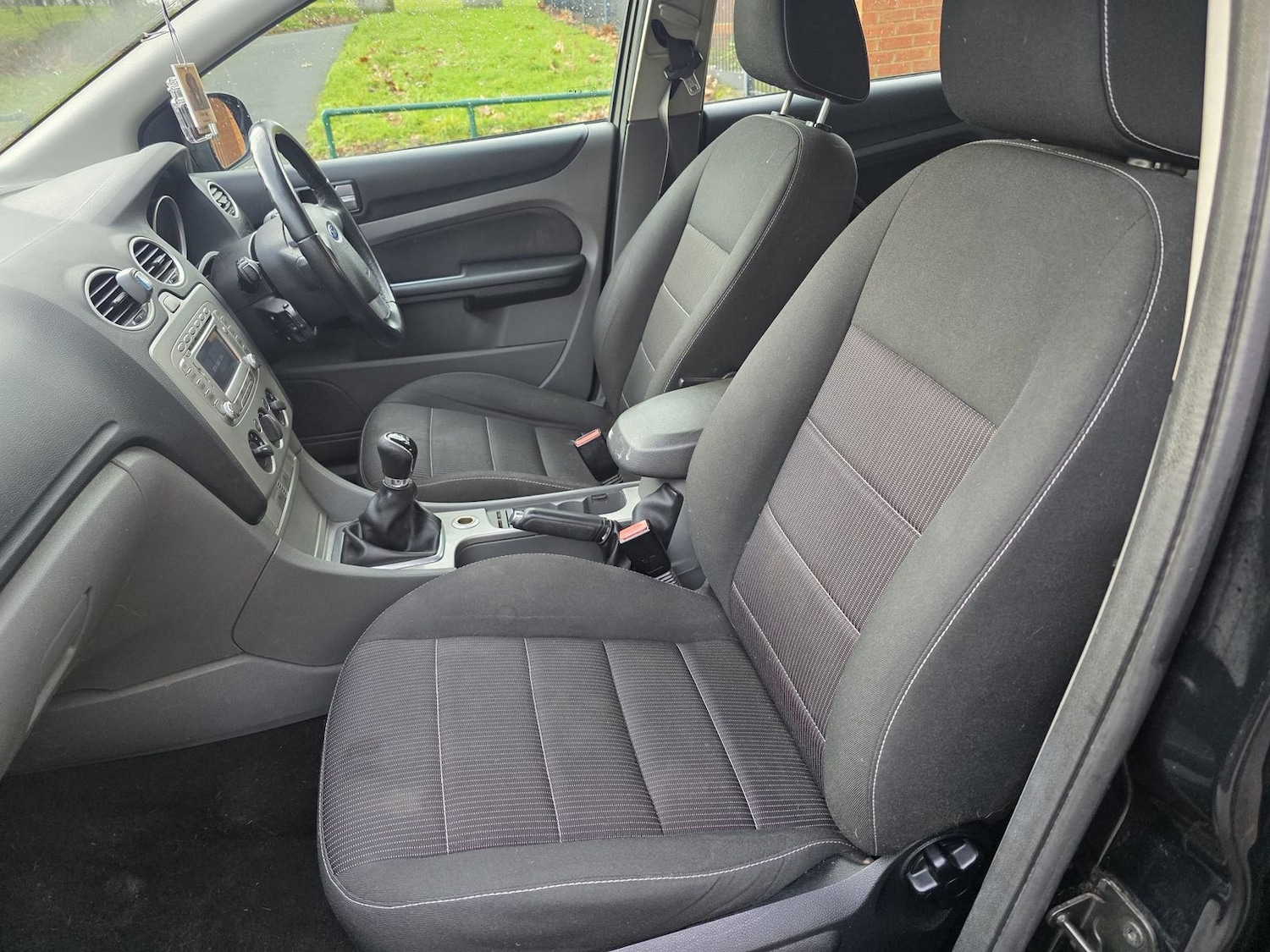 Used Ford Focus 2011 for sale - 77347040: Photo 8