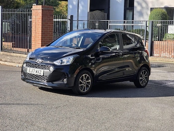 Used Hyundai i10 2017 for sale - 76121451: Photo 3