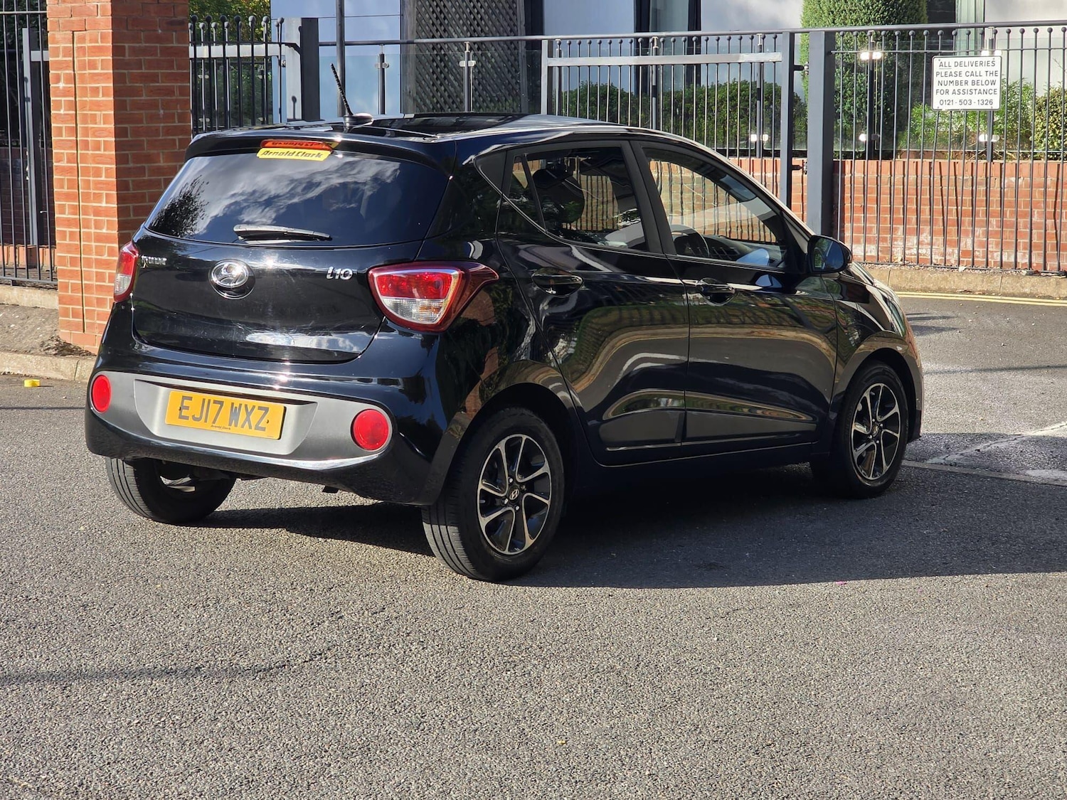 Used Hyundai i10 2017 for sale - 76121451: Photo 6