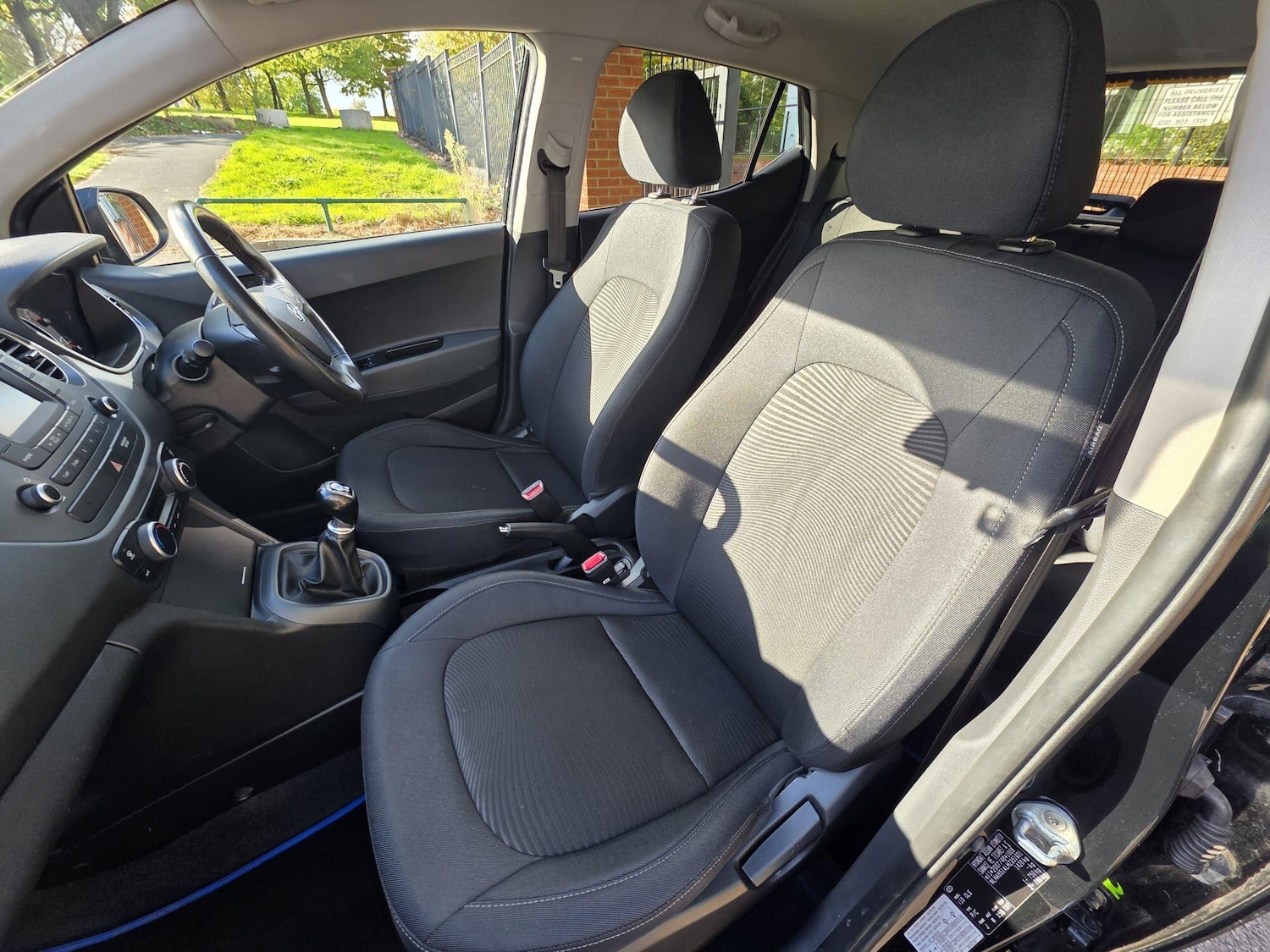 Used Hyundai i10 2017 for sale - 76121451: Photo 7