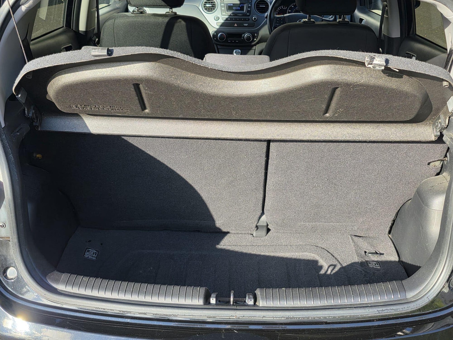 Used Hyundai i10 2017 for sale - 76121451: Photo 9