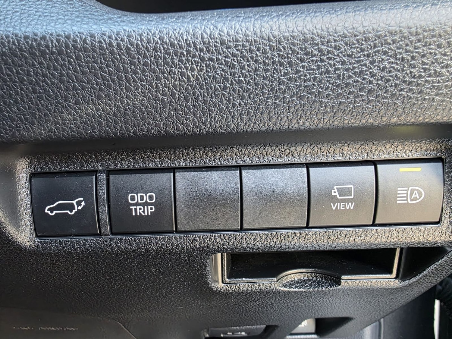 Used Toyota RAV4 2023 for sale - 77660499: Photo 32