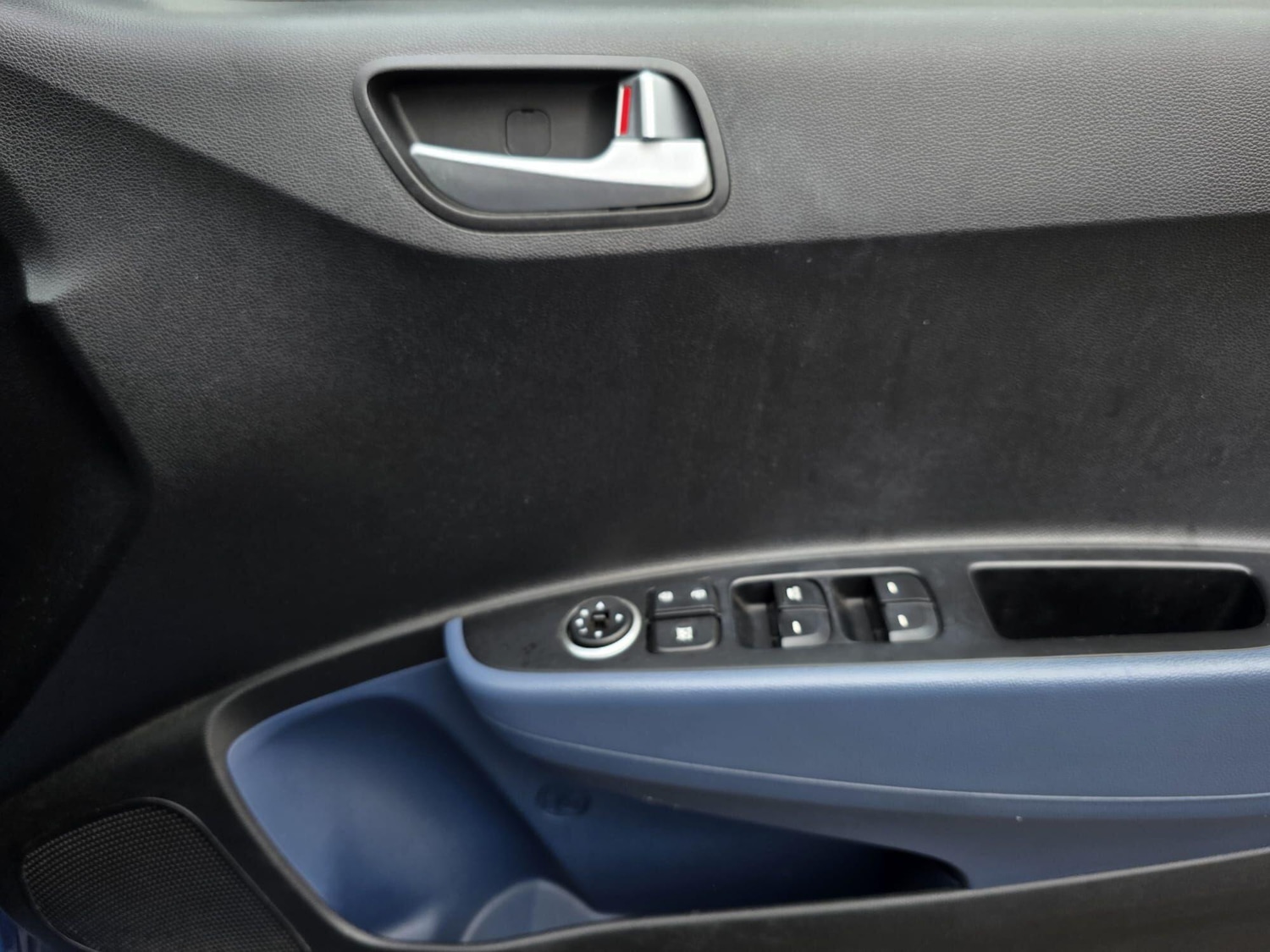 Used Hyundai i10 for sale - 76996323: Photo 26