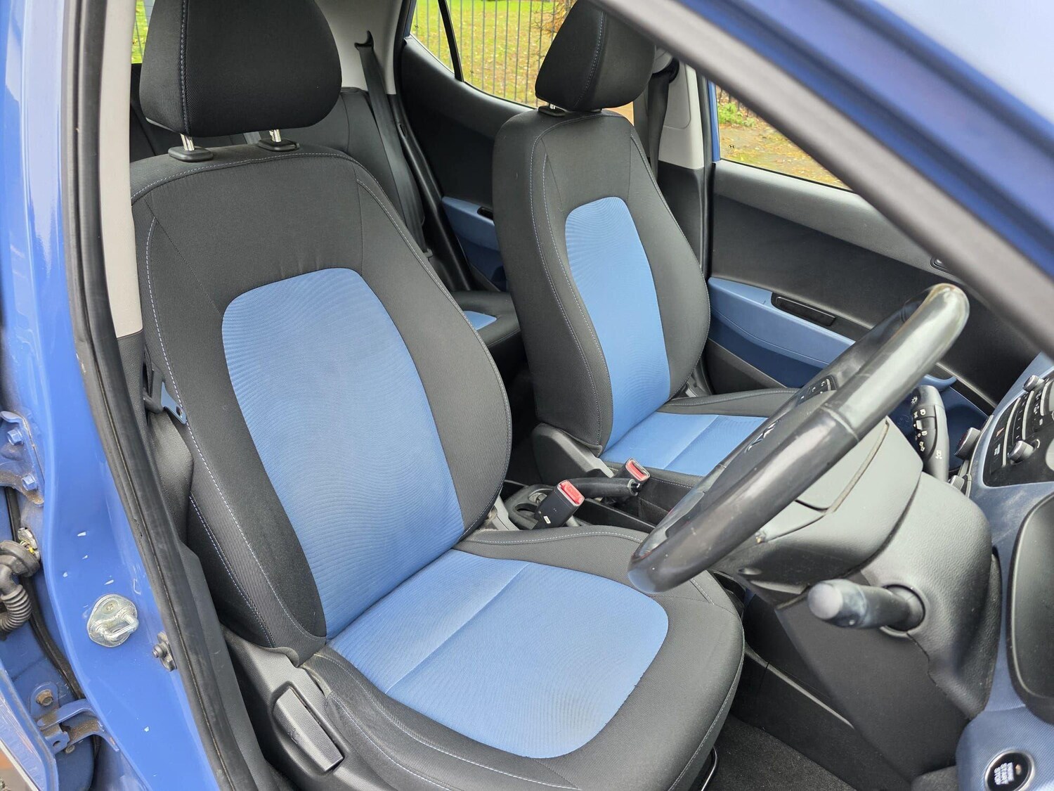 Used Hyundai i10 for sale - 76996323: Photo 8