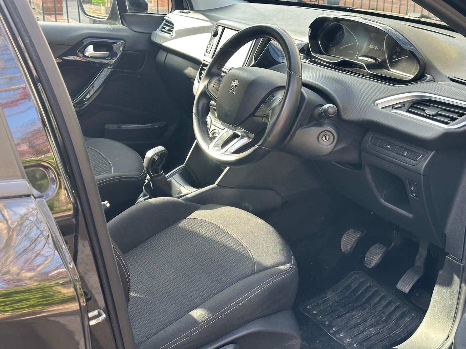 Used Peugeot 208 2018 for sale - 77270617: Photo 17