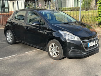 Used Peugeot 208 2018 for sale - 77270617: Photo