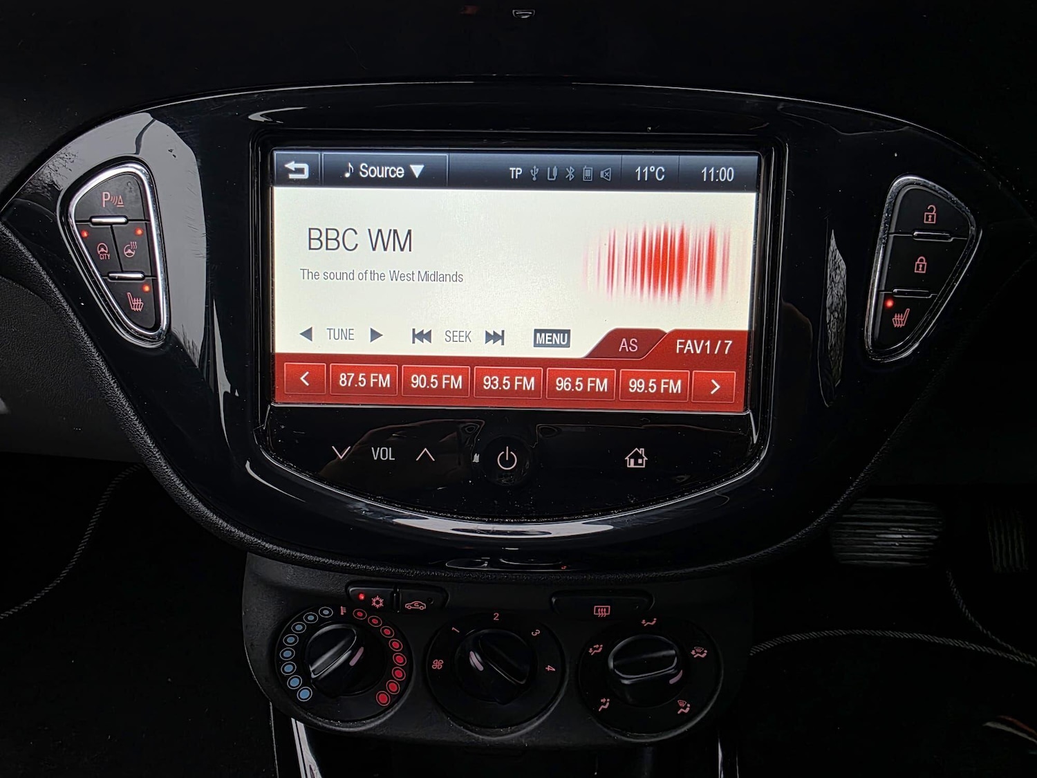 Used Vauxhall Corsa 2015 for sale - 76990699: Photo 12