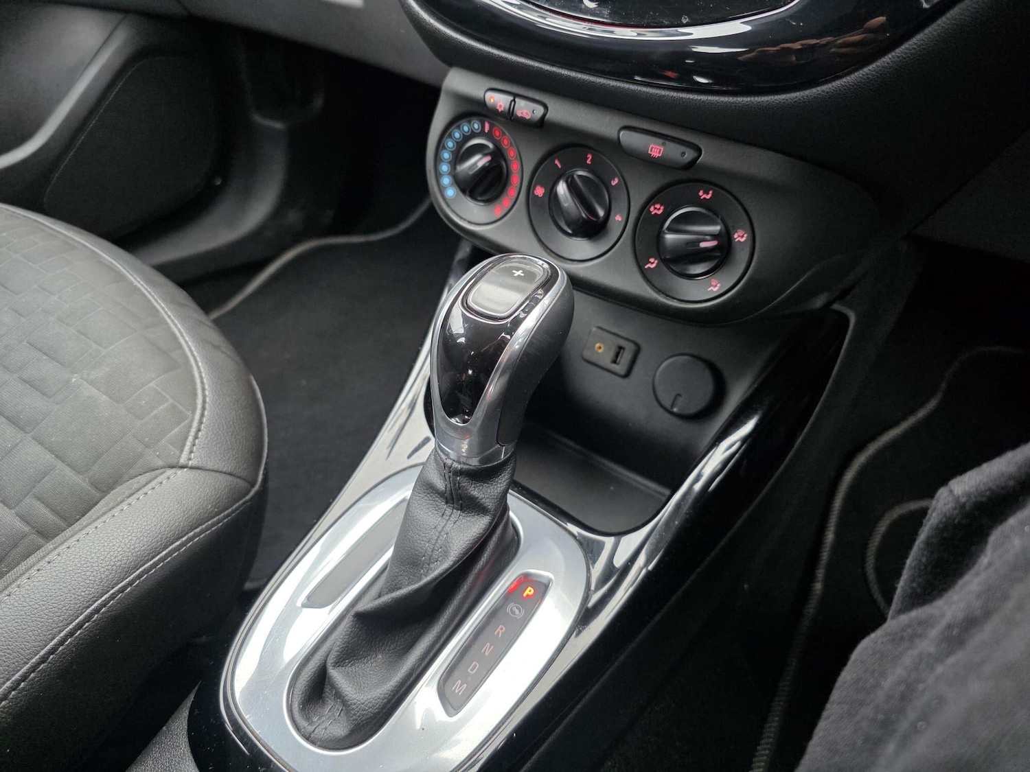 Used Vauxhall Corsa 2015 for sale - 76990699: Photo 14