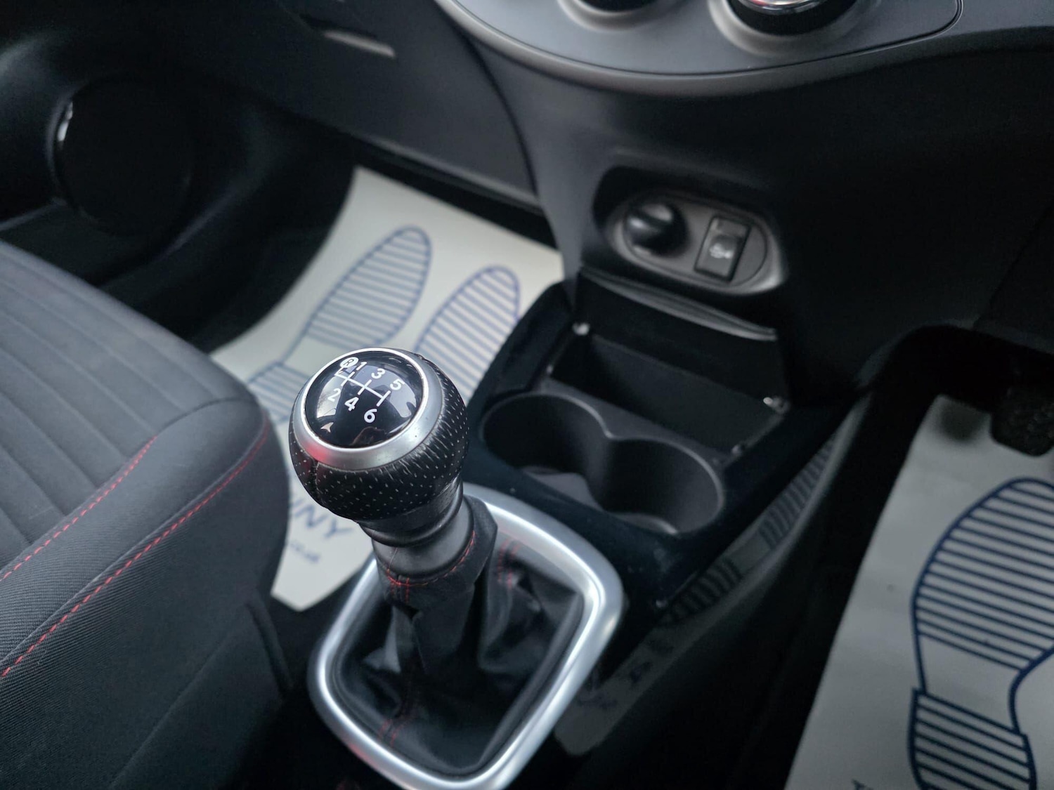 Used Toyota Yaris 2014 for sale - 77270674: Photo 16