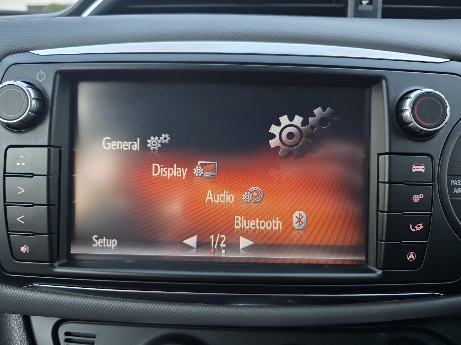 Used Toyota Yaris 2014 for sale - 77270674: Photo 19