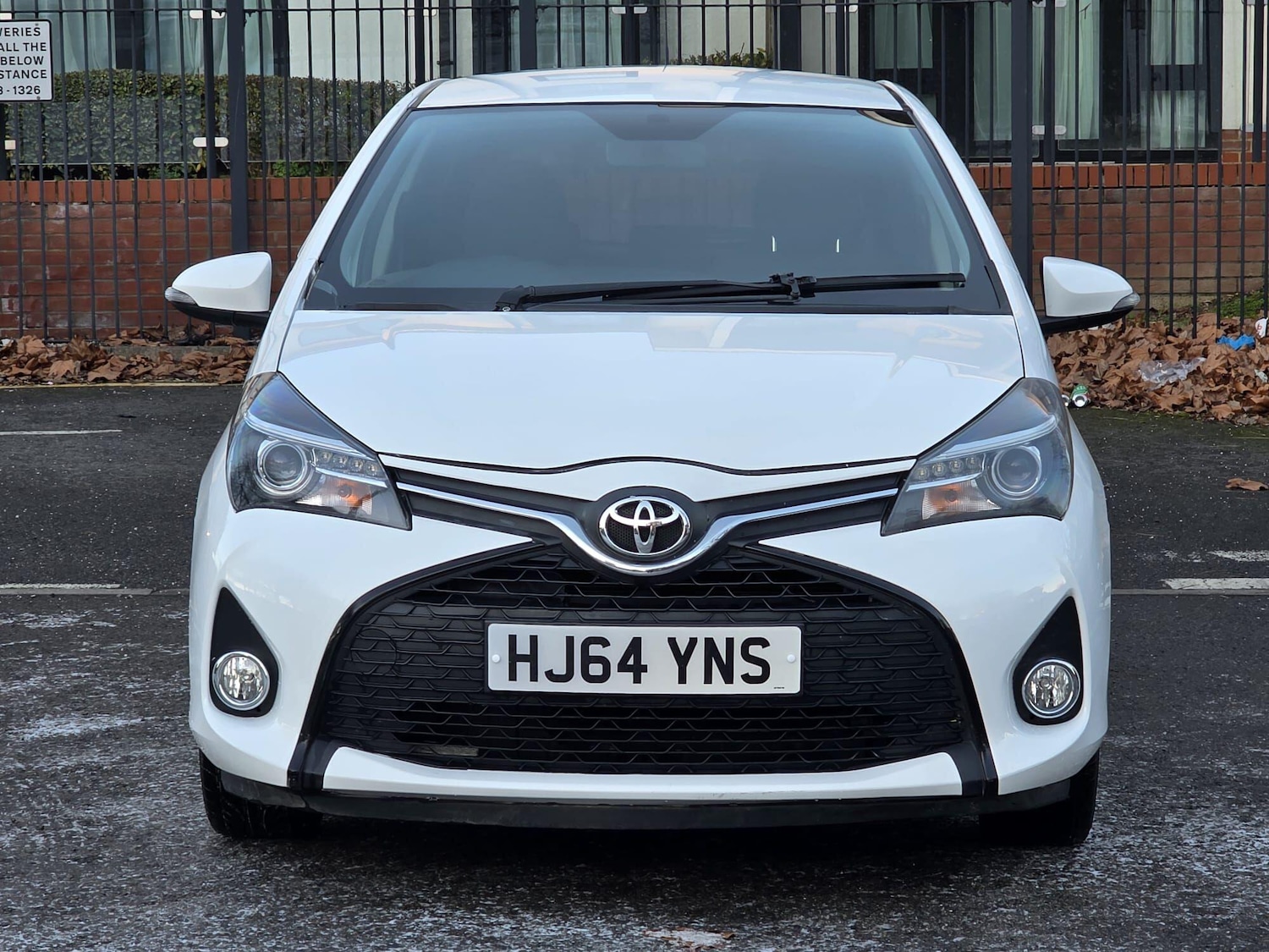 Used Toyota Yaris 2014 for sale - 77270674: Photo 2